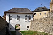 ubovniansky hrad  barokn palc a pozdn-gotick brna do hornho hradu