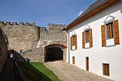 ubovniansky hrad  zpadn renesann bastion a barokn palc