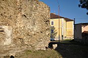 Podolnec  mstsk hradby a radnice (hrad)