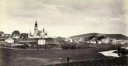 Markuovce  hrad a katel  fotografie kolem r. 1870