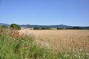 Bradlec (vlevo) a Kumburk (vpravo)