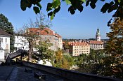 esk Krumlov  pohled z cesty k zahrad