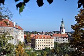 esk Krumlov  pohled z cesty k zahrad