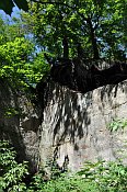 Starý zámek – pod skalním blokem