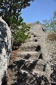 Skalní hrad – schodiště k vrcholové plošině