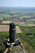 Házmburk – Černá věž, Slatina a Říp z Bílé věže