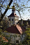 Horky nad Jizerou – zámek od kostela
