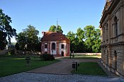 Odlochovice – kaple a zámek
