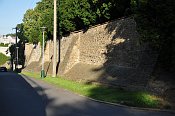 Velký Týnec – ohradní zeď zámeckého areálu