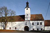 Cerhonice – brána dvora