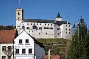 Rožmberk – dolní hrad z náměstí