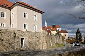 Jindřichův Hradec – městské hradby (nábřeží L. Stehny)