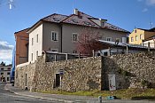 Jindřichův Hradec – městské hradby (nábřeží L. Stehny)