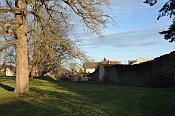 Horšovský Týn – městské opevnění navazující na zámek