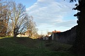 Horšovský Týn – městské opevnění navazující na zámek