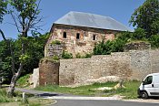 Toužim – hradby a Janův hrad