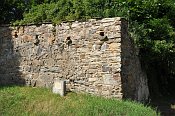 Stbro  hradby pod Husitskou batou