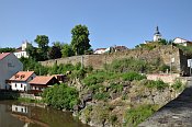 Stbro  hradby na JZ stran