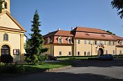 Lukavec  kaple a zmek