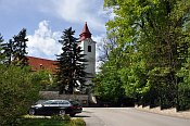 Enzesfeld – kostel St. Margaretha pod hradem