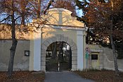 Harmannsdorf – brána zámeckého areálu