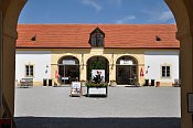 Hof  vstupn st
