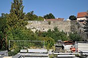 Eggenburg  hradby mezi hradem a kostelem
