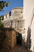 Eggenburg  hradby u kostela
